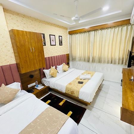 Hotel Avenue Sky อาเมดาบัด ภายนอก รูปภาพ