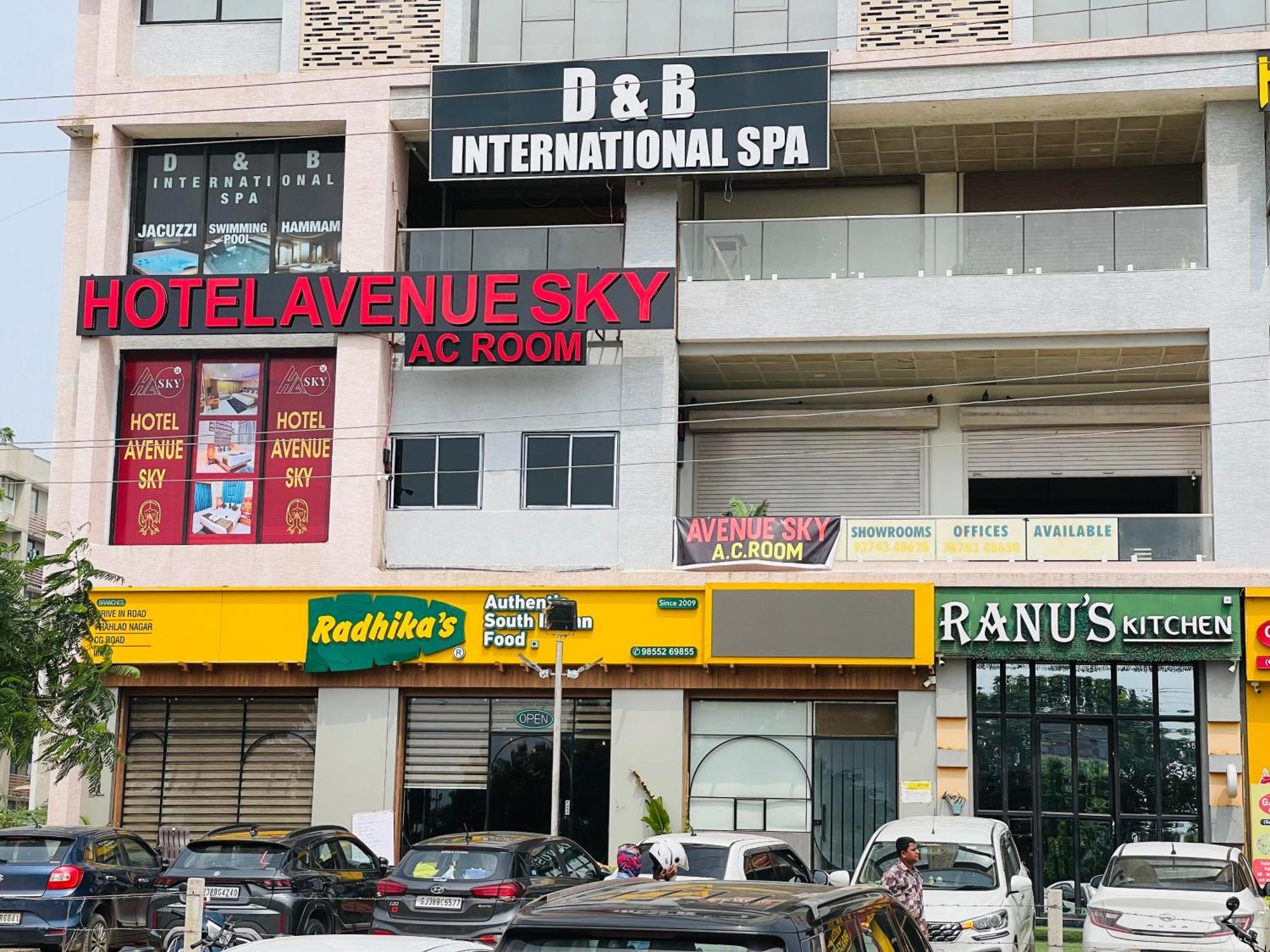 Hotel Avenue Sky อาเมดาบัด ภายนอก รูปภาพ